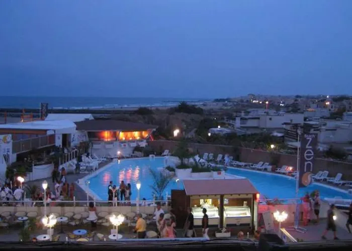 Naturiste Cap D\'Agde Heliopolis L 24